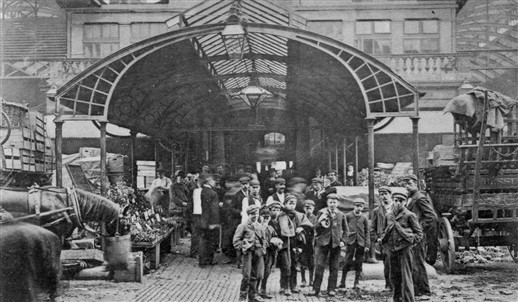 Photo:Postcard of children used as casual labour in Covent Garden Market. 1915.